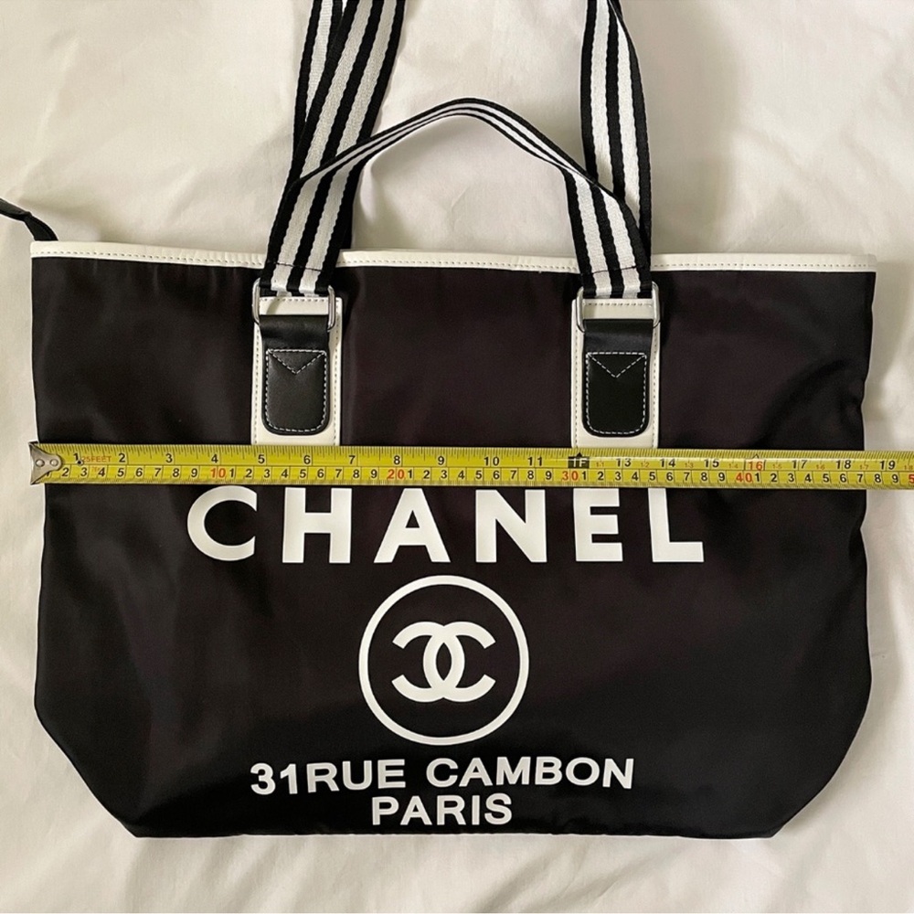 New CC Large Travel Bag Beach Tote with Double Handles VIP/GWP - Picture 8 of 10